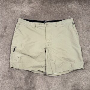 Realtree Fishing Tan Shorts SIZE 2XL